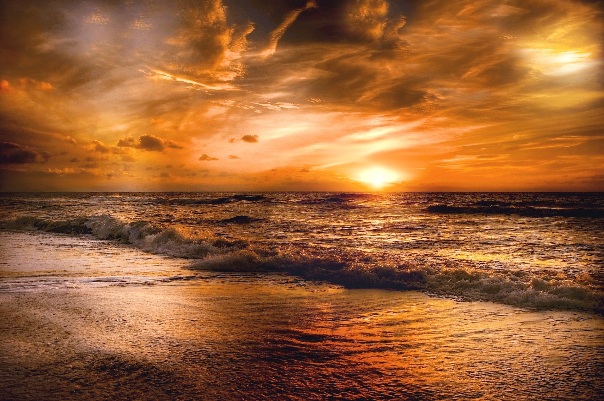 Il tramonto di Tropea: le foto più belle da scattare tra mare e Santuario